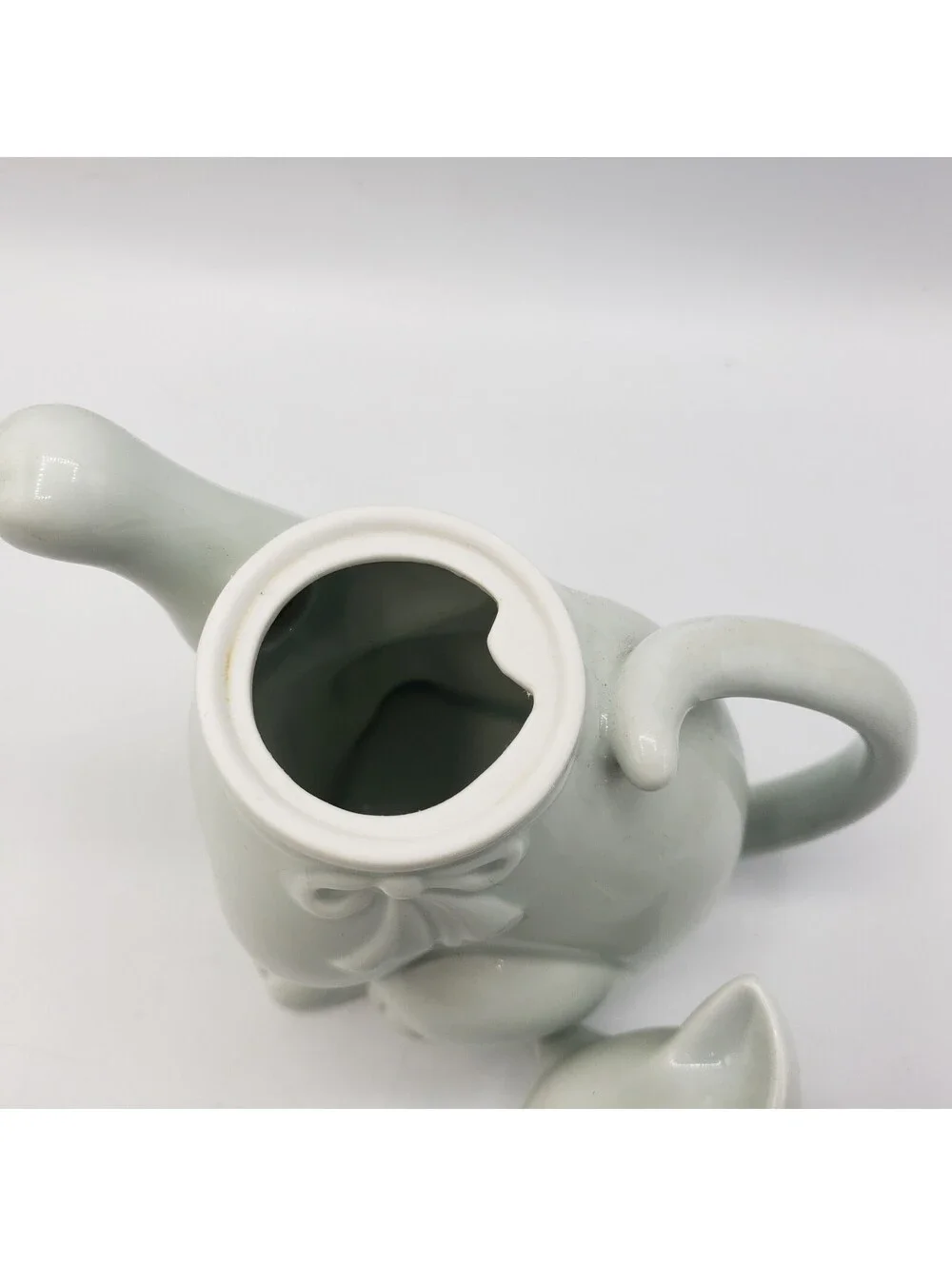 Takahashi Kitty Cat Porcelain Teapot Light Celadon Green Kitten